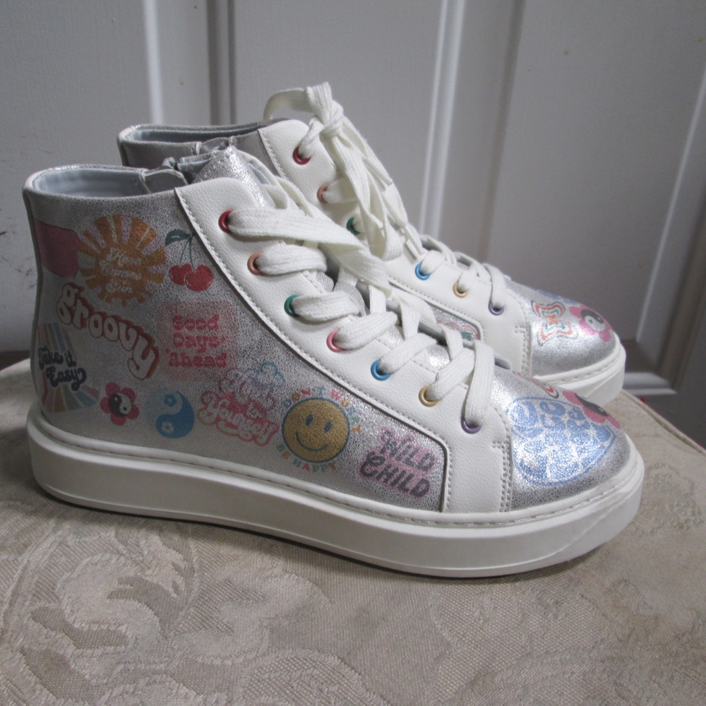 new STEVEN MADDEN GIRL'S CHIPPER HIGH TOP BIG girl's shoes Sz 5